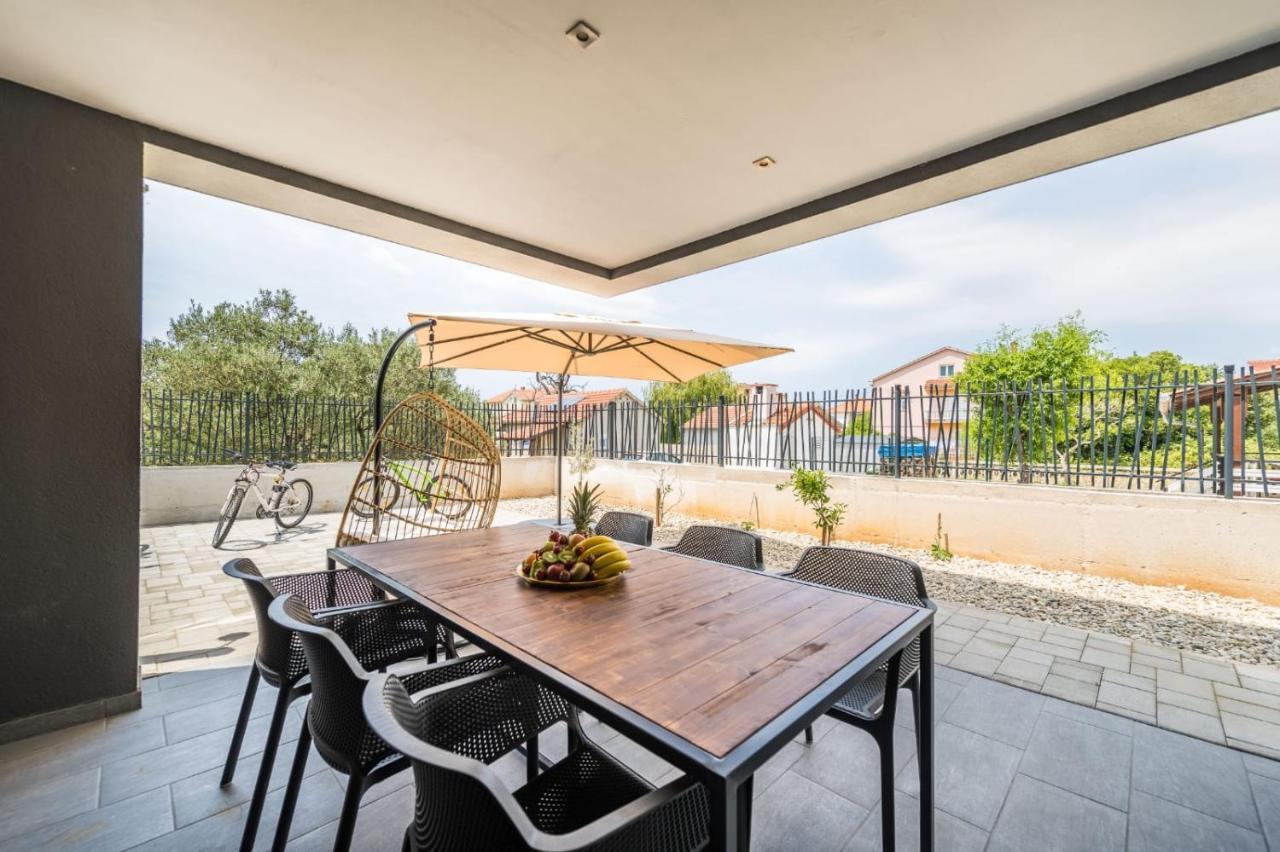 Holiday House Sukosan Zadar Екстер'єр фото