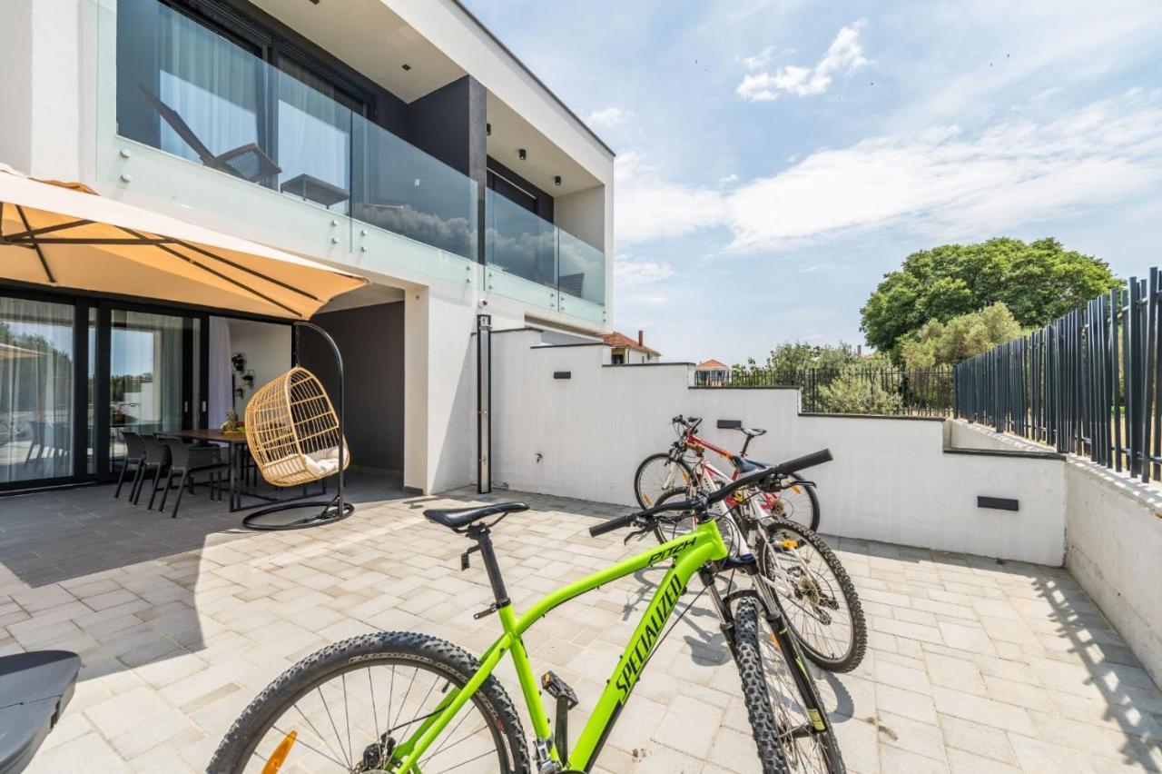 Holiday House Sukosan Zadar Екстер'єр фото